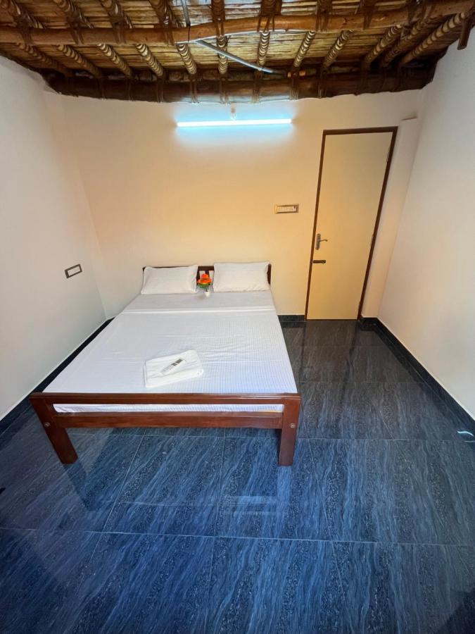 Serenity Bay Home Stay Пудучеррі Екстер'єр фото