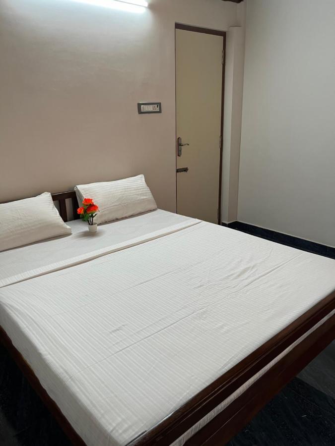 Serenity Bay Home Stay Пудучеррі Екстер'єр фото
